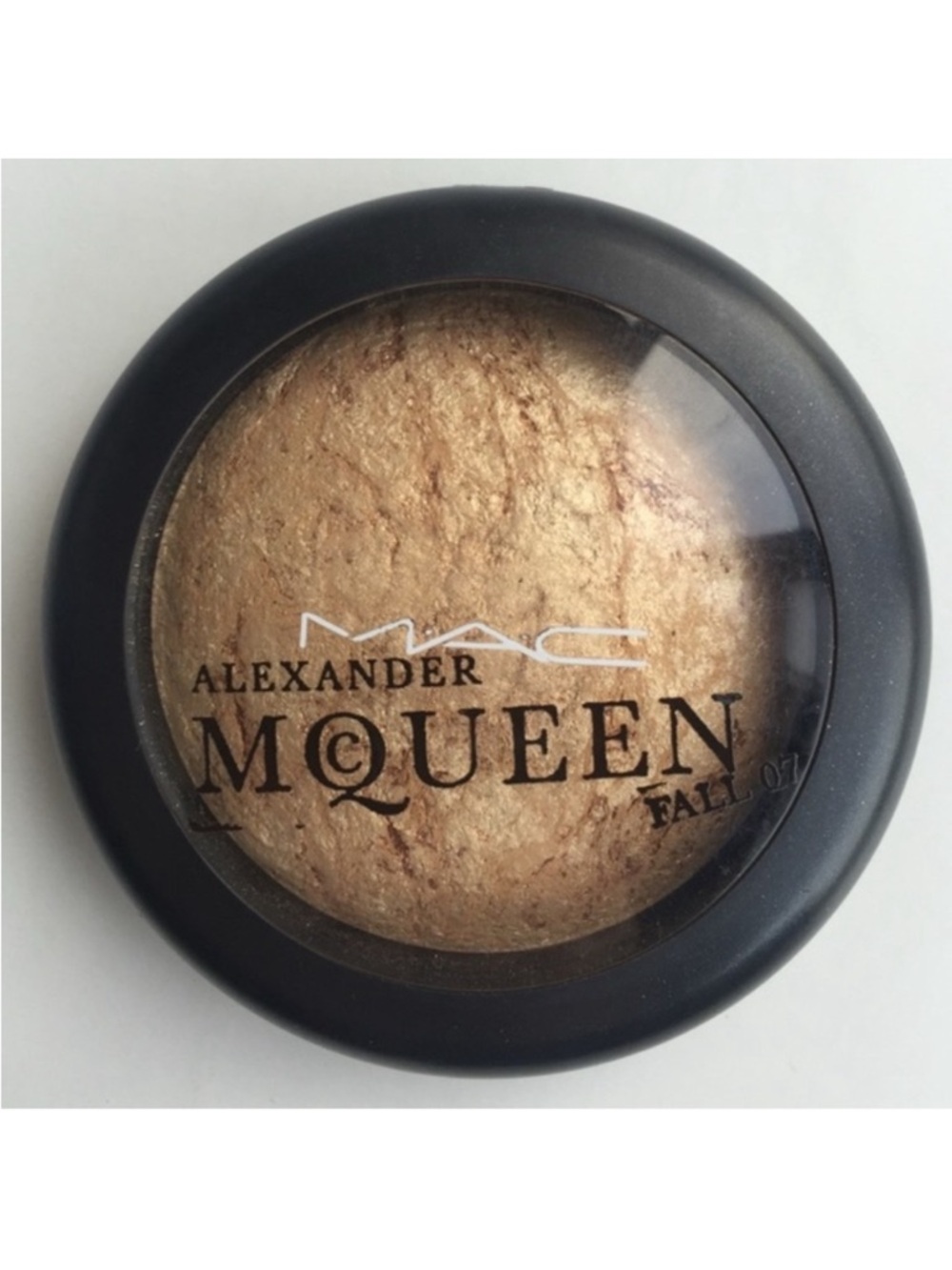 MAC Cosmetics Alexander McQueen New Vegas Mineralize Skinfinish MSF Highlighter